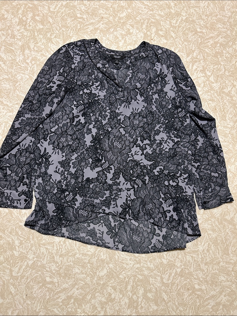 Vera Wang Black Floral Lace-Print V-Neck Blouse
